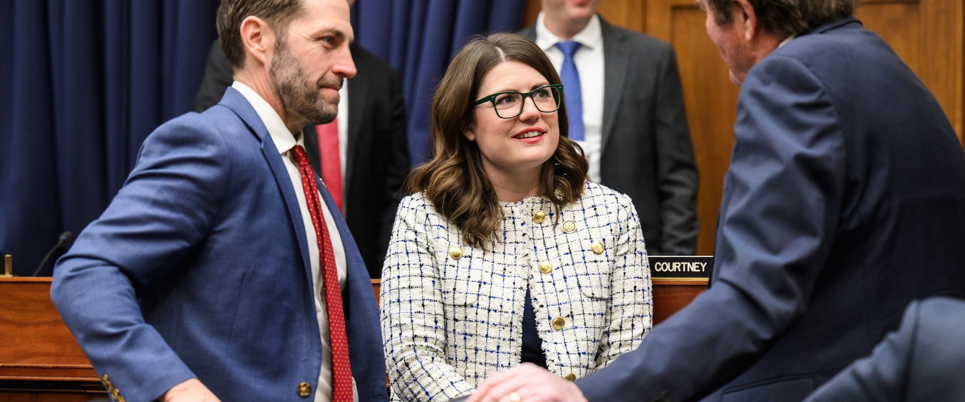 Rep. Elfreth talking to other Reps.