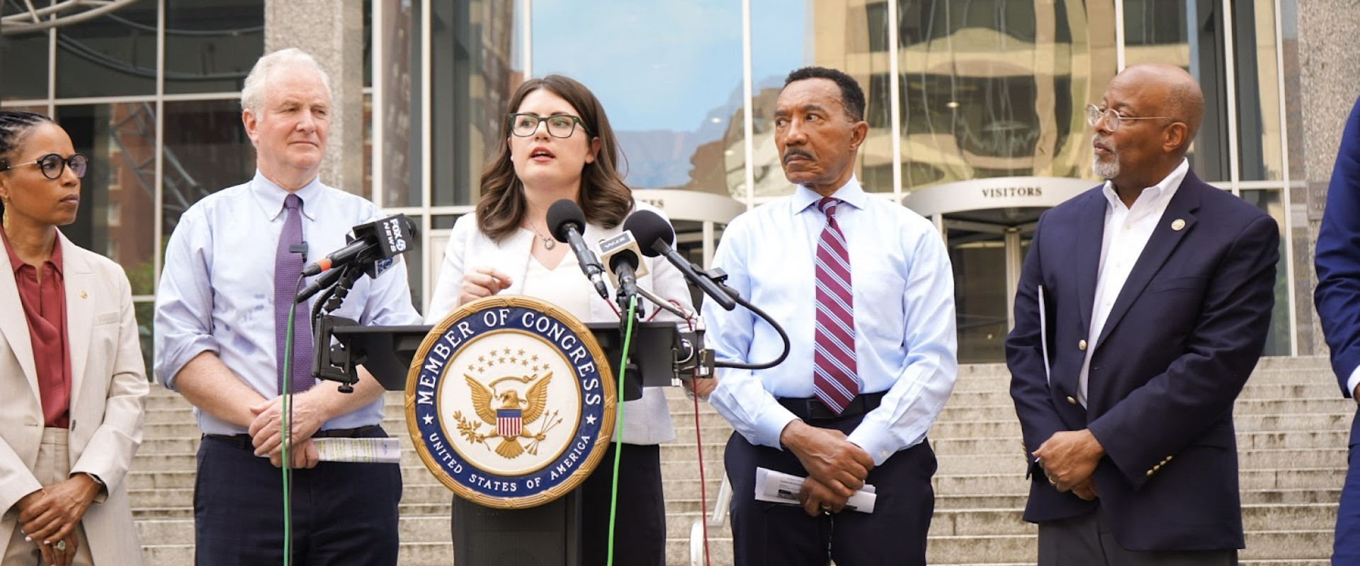 Elfreth speaks about being denied oversight outside Baltimore ICE Facility