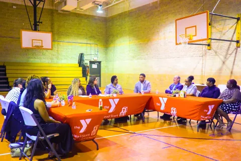 Elfreth speaks to leadership and parents about Head Start