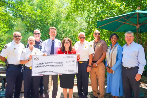 Elfreth presents funding to Annapolis Police Department