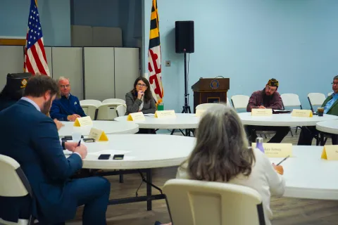 Elfreth listens at veterans roundtable